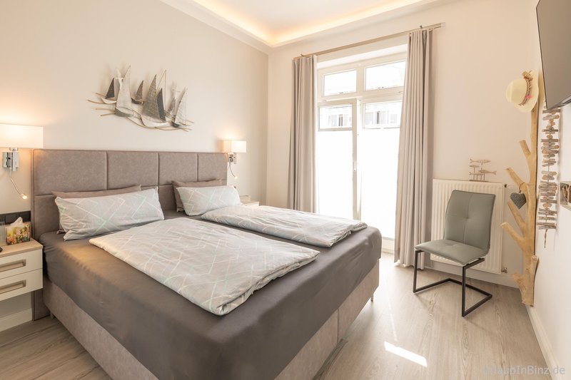 12 Schlafzimmer